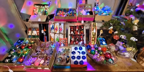 Vintage and Antique Christmas Decoration Sale