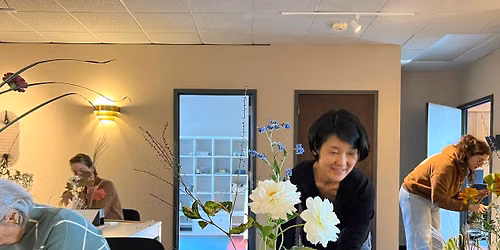 Intro to Ikebana (Japanese Flower Arranging) Lesson