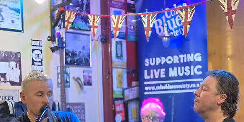 Teaspoon Gig at Chewies