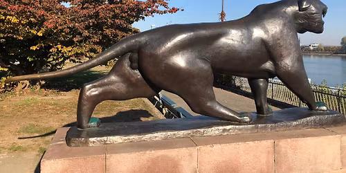 \ud83e\udde9 FREITAGABEND! \u2013 \u201eKannst du Mainz?\u201c Stadtf\u00fchrung mit Quiz (inkl. Wein) \ud83c\udf77