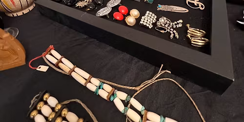 THE BEAUTIFUL VINTAGE SALE 3