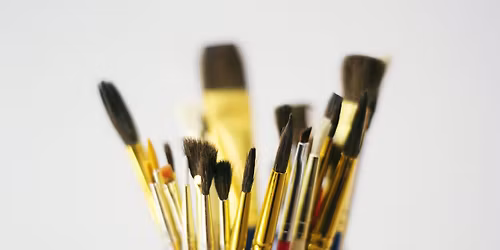 Canvas & Brushes