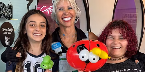 Free Balloon Art with Una Balloona