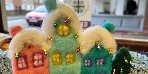 Christmas houses ornament - needle felting workshop