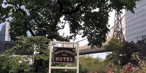 Plein-Air Watercoloring at the Mount Vernon Hotel Museum & Garden