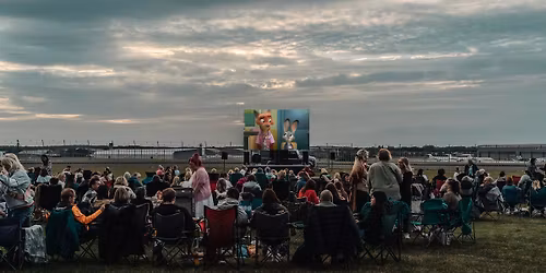 Screen on the Lawn - Zootropolis 2