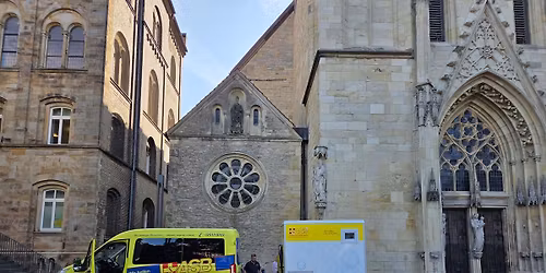 Weihnachtslieder singen und Gutes tun - Heilig Abend 2025