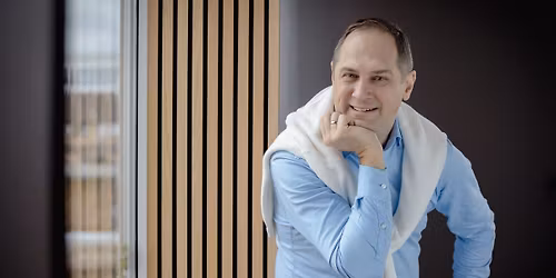 Gener\u00e1ci\u00f3s k\u00fcl\u00f6nbs\u00e9gek - Steigervald Kriszti\u00e1nnal