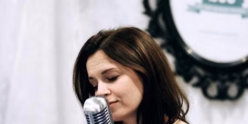 Live music with Laura Clinton