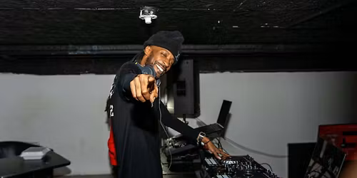 Duff Day All Black Capricorn Bash