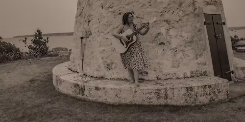 Sara Achorn Acoustic Show @ Tipsy Toboggan