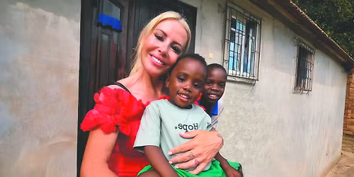 Anja Ringgren: Lov\u00e9n Afrikas hekseb\u00f8rn