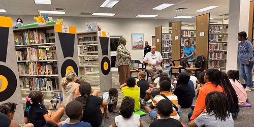 D\u00eda Storytime (Bilingual)