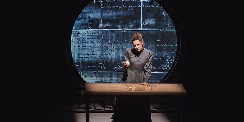 \u201eMaria Sk\u0142odowska-Curie. Do\u015bwiadczenie\u201d \/ Teatr Stary w Lublinie