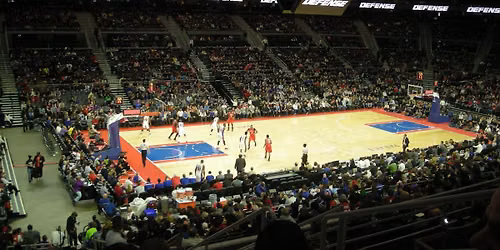 Cleveland Cavaliers at Detroit Pistons