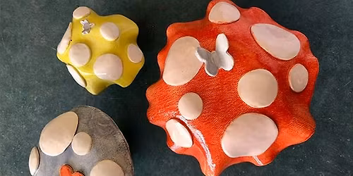 Class: Pinch Pot Mushrooms