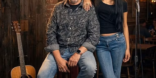 Small Blind @ Aly Anne's