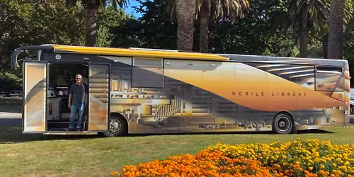 Library Bus Pop in 