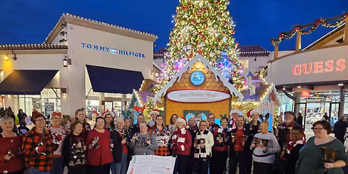 Great Christmas Ring - Outlets at San Clemente