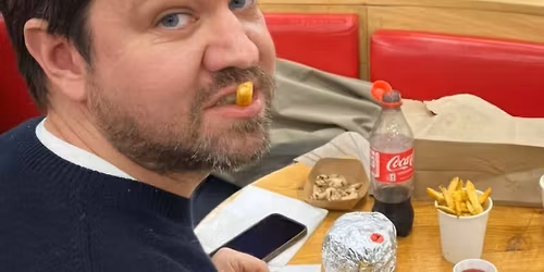 Nu pr\u00f8ver vi lige noget.... Thomas Warberg test show