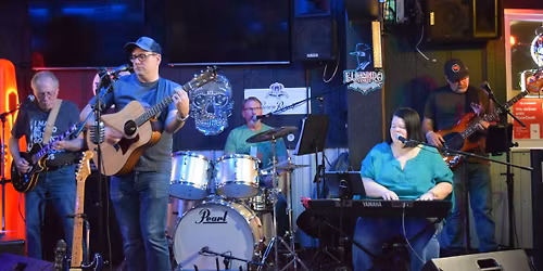 In The Middle - Live at The Chillicothe American Legion