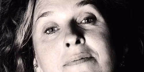 Concert: Lucy zingt en inkt