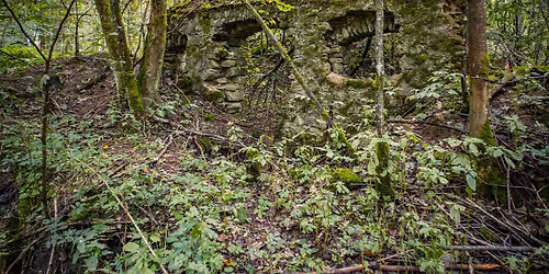 Pam\u011b\u0165 Pastviny a Ba\u017eantova o\u017e\u00edv\u00e1