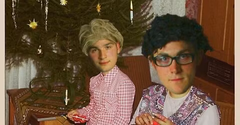 Z\u00e4rtlichkeiten mit Freunden "Weihnachtsfeier"