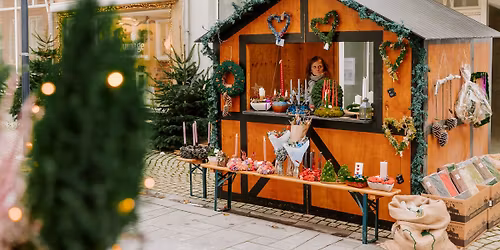 G\u00e5 p\u00e5 opdagelse i julehusene i g\u00e5gaden