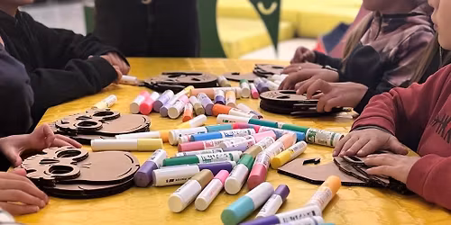 NO\u00cbL AU CANADA : Atelier cr\u00e9atif avec Tonton Carton