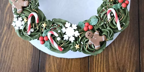Teen Christmas Cupcake Wreath