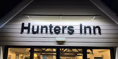 Christmas Wreath Workshop with Prosecco at The Hunters Inn, Newton Tracey.