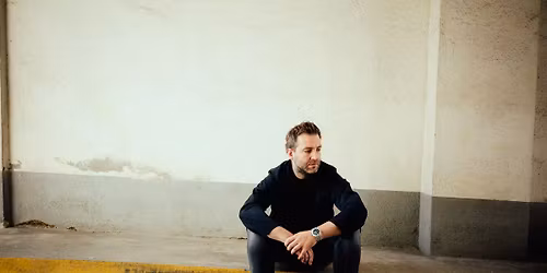 JOSH. solo \u2022 Dresden \u2022 Blauer Salon