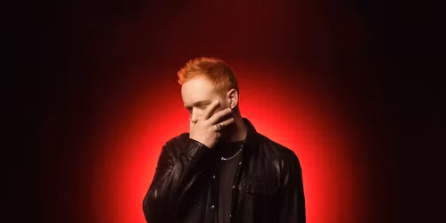 Sam Tinnesz in Lincoln