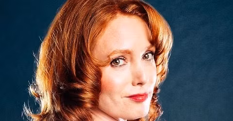 Spending Christmas with Alicia Witt