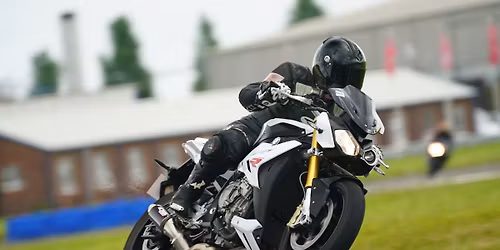 Saturday Bike Trackday at Bedford Autdrome