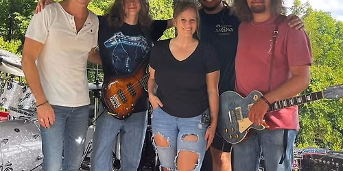 SWeet Rukus at Lake Creek Winery