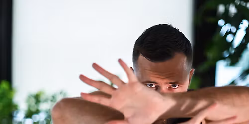 Danshreyfime\u00f0fer\u00f0 - N\u00e1mskei\u00f0 me\u00f0 T\u00f3masi