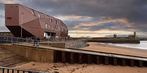 The Edge Explorer Beach Day