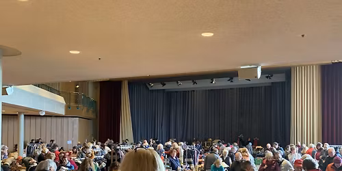 Hallen-FLOHMARKT in der Badnerlandhalle in Karlsruhe-Neureut