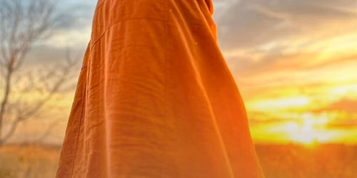 A Happiness That Does Not Die: A Silent Retreat on the Buddha\u2019s Teachings