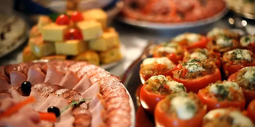 CLASS IS FULL: HOLIDAY APPETIZER & WINE PAIRING PARTY