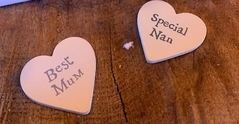 Mothers Day Makes (ages 3\u20136)