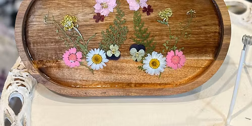 Dried Flower Resin Trinket Tray or Flower Round