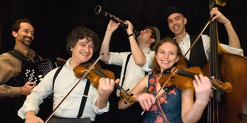 Schmaltz & Pepper: Oy to the World!