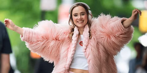 Suki Waterhouse Tickets