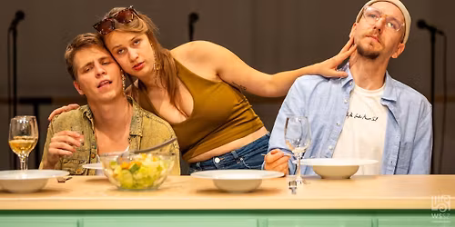 Szemle Plusz | Takar\u00e1sban (Z\u00e1vada P\u00e9ter \u2013 Mik\u00f3 Csaba)