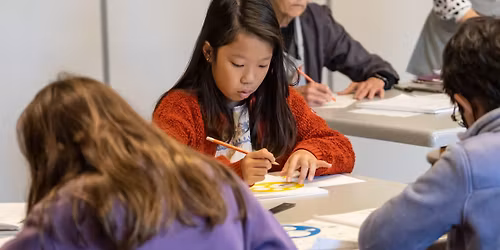 Holiday Studio Class (Ages 7-8)