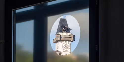 Luzie Meyer: Towers \u2013 Performative Reading