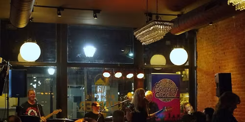 Paisley Cane Rockin' at Trillions!